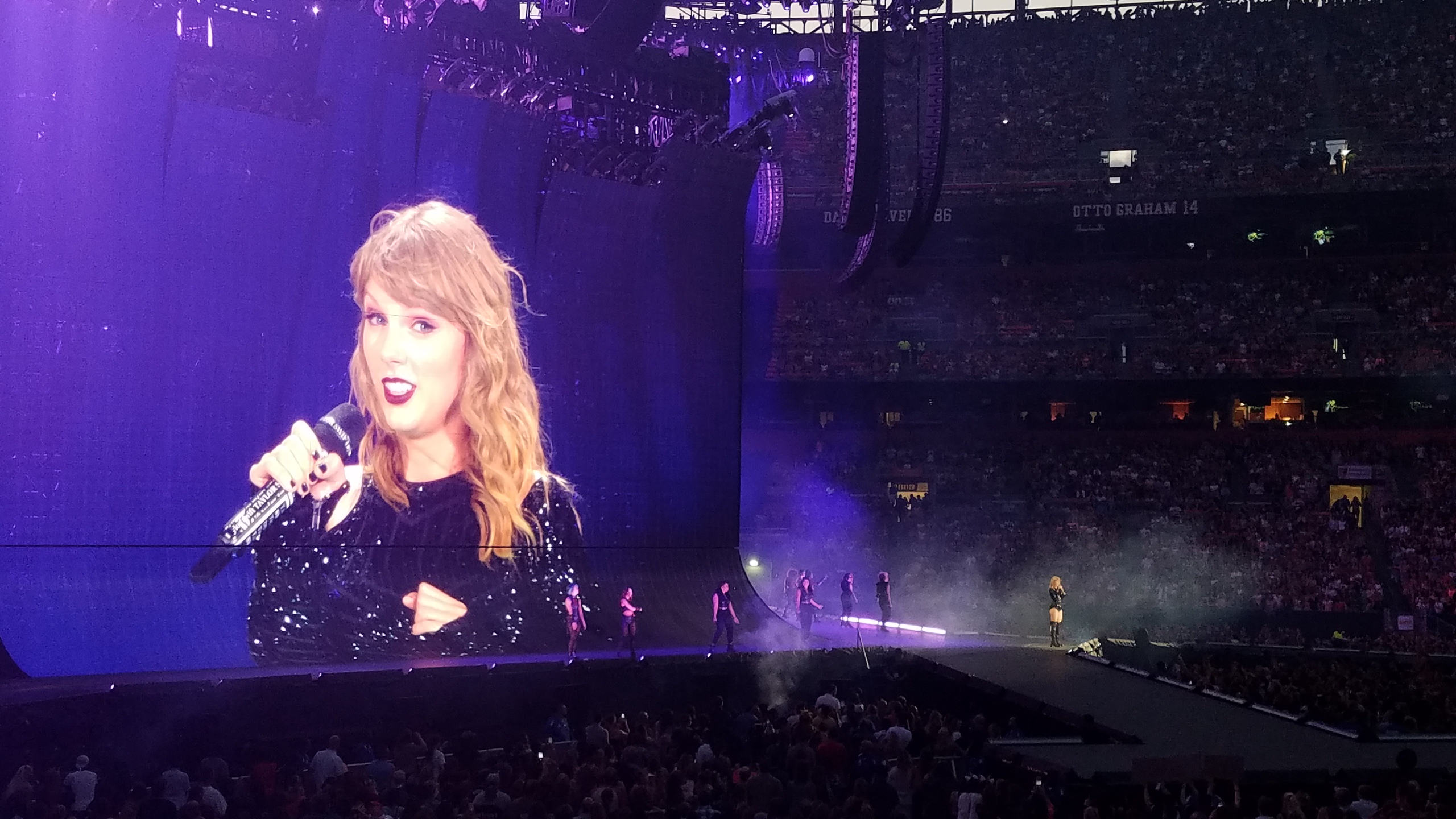 TaylorSwift2018-07-17HighEnergyStadiumClevelandOH (18).jpg